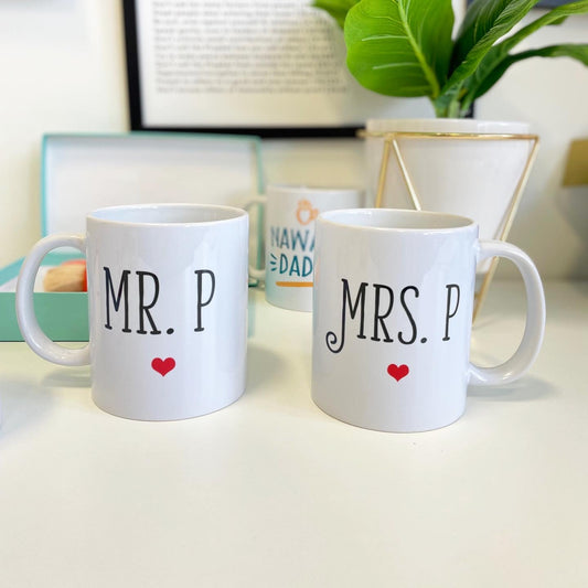 Mr & Mrs mug set (With customised initials)