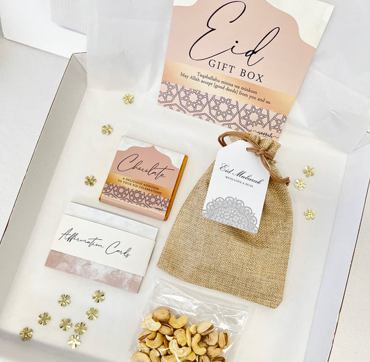 Eid Gift Box - With Mixed Nuts & Milk Chocolate
